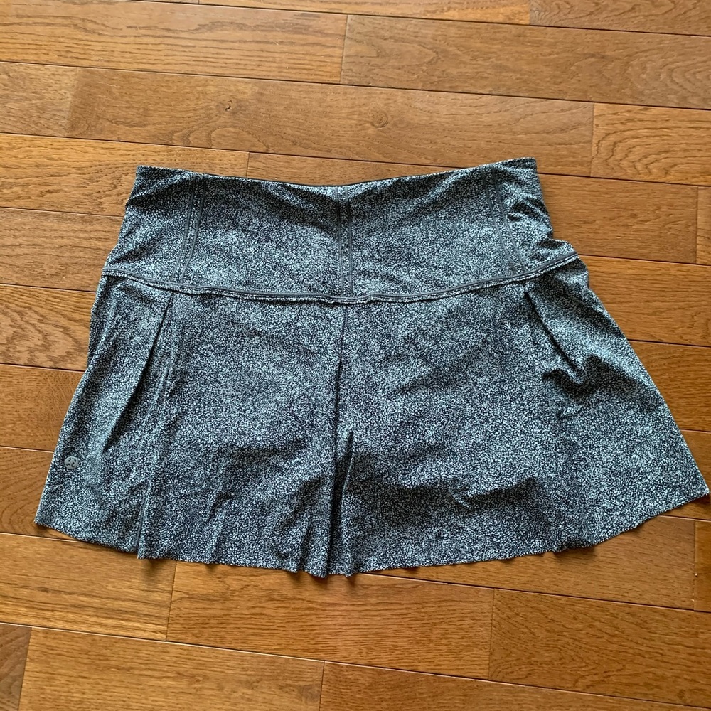 🖤Lululemon Tall Lost In Pace Skirt/Skort-Air Time White/Black-10🖤
